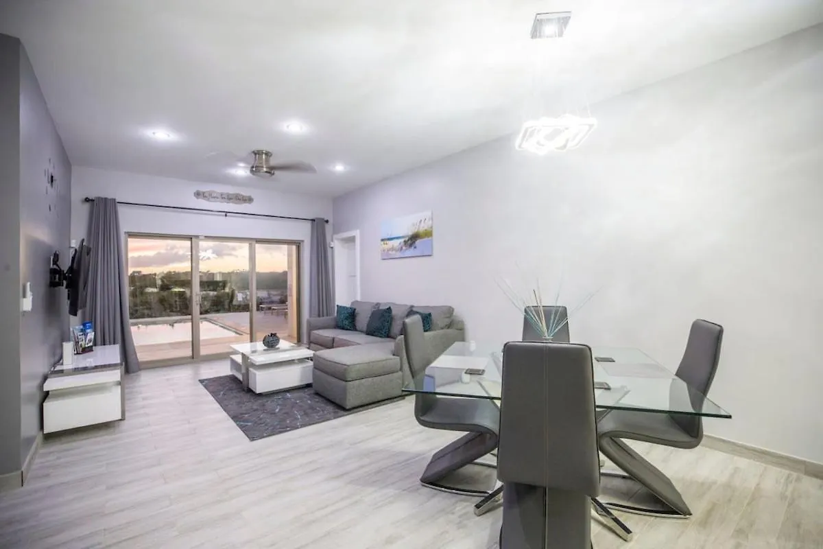 Private Pool Villa Ocean Views Steps From Beach Long Bay 0*,  タークス・カイコス諸島